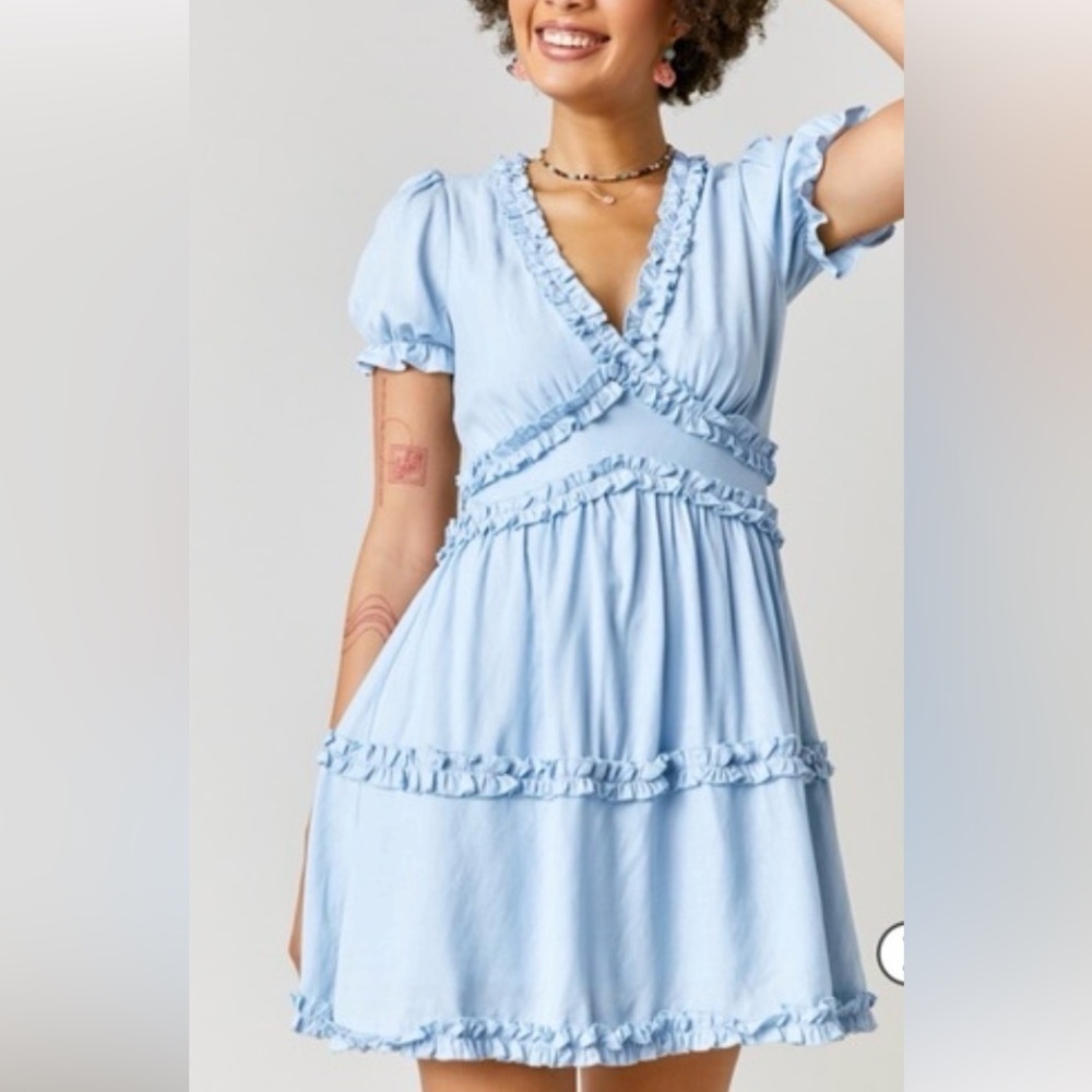 MI AMI dress, light blue size L, ruffles, lined, deep V neck, short full sleeves